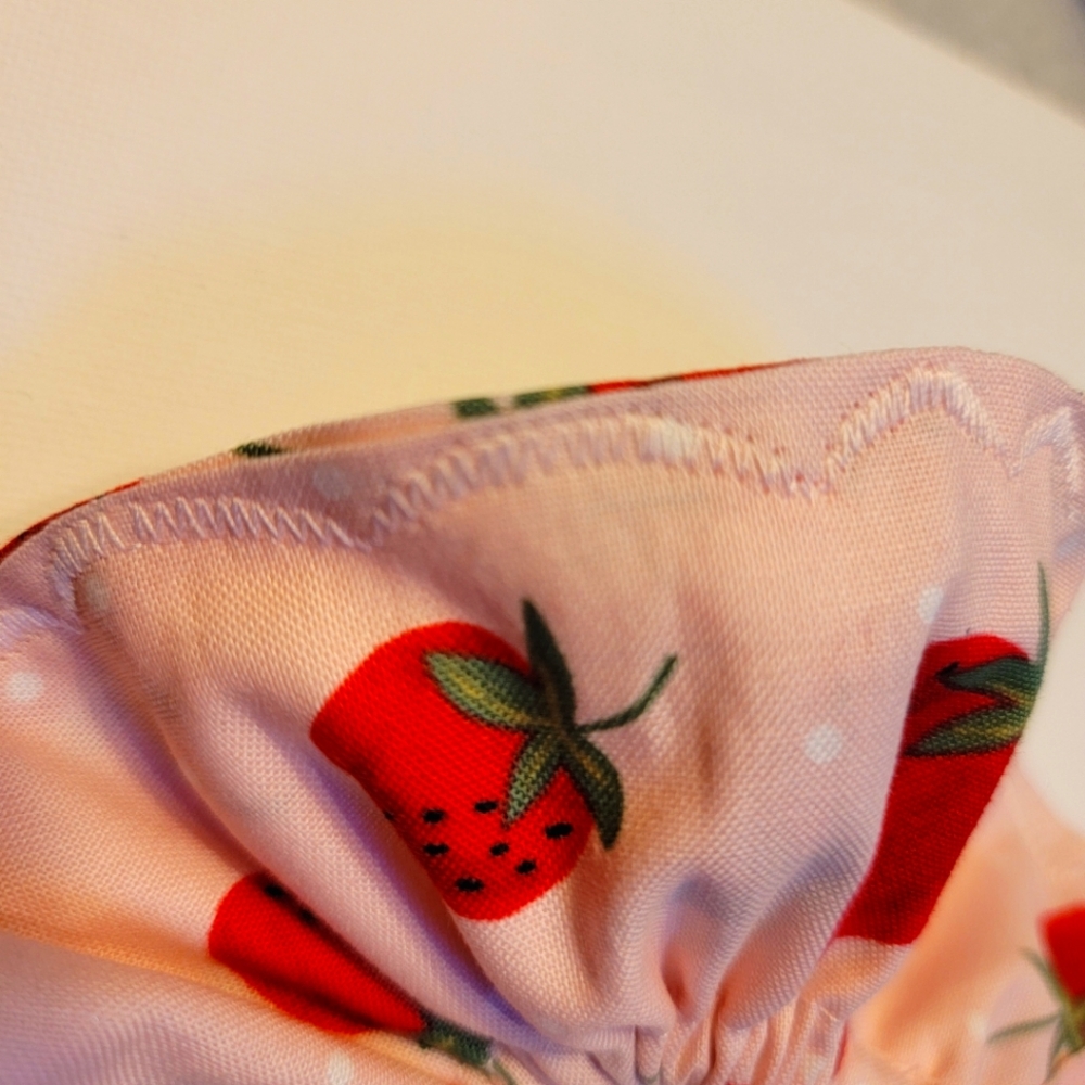 🍓 Strawberry 🍰 Scrunchie - Picture 3 of 5